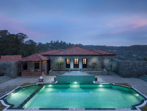 Swimming pool, Swimming pool
