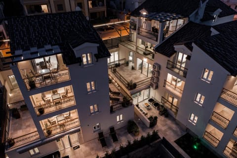 Property building, Night, Location