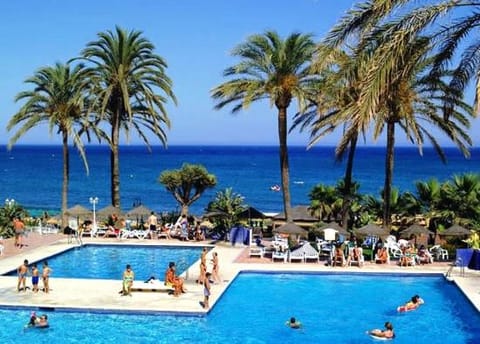 Day, People, Natural landscape, Summer, Garden, Beach, On site, Garden view, Pool view, Pool view, Sea view, Swimming pool