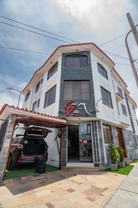 Property building, Facade/entrance, Off site, Parking