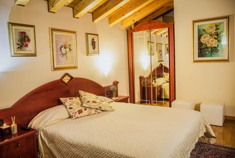 Toilet, TV and multimedia, Coffee/tea facilities, Balcony/Terrace, Bedroom, Pets