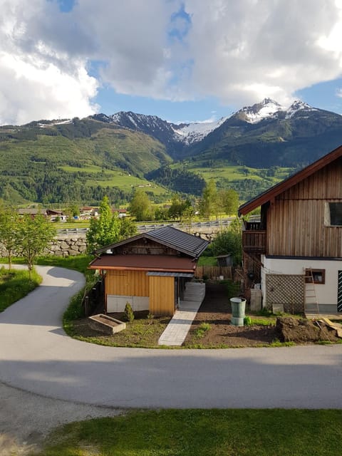 On site, Supermarket/grocery shop, Shopping Area