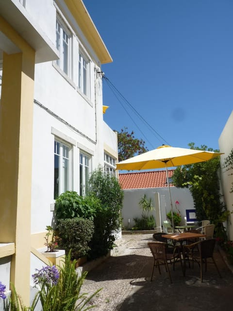 Property building, Patio, Facade/entrance