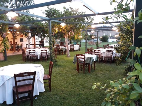 Restaurant/places to eat, Garden