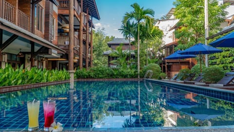 Swimming pool, Swimming pool