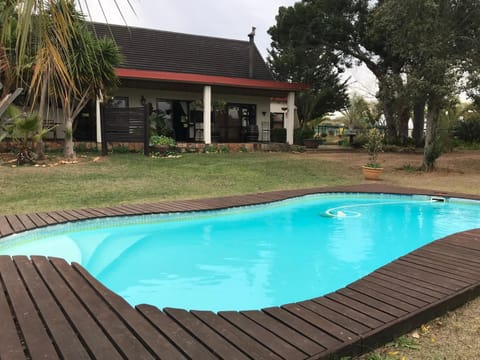 Cheetah Lodge Guest House Bed and Breakfast in Western Cape