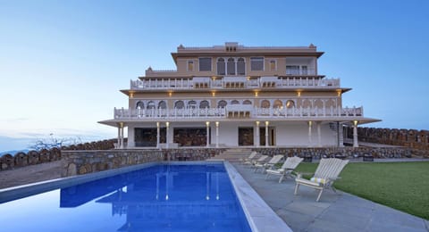 Property building, Swimming pool, Swimming pool