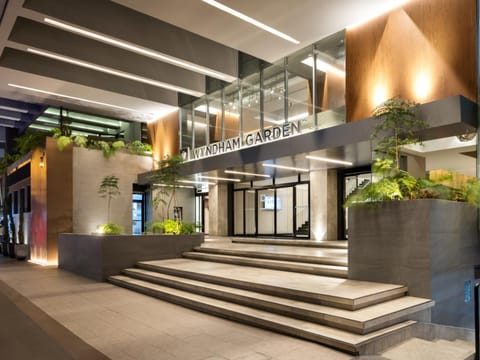 Property building, Facade/entrance, acessibility