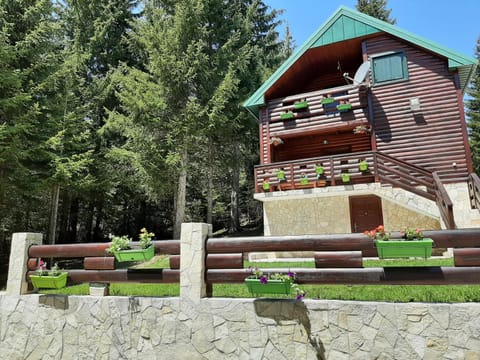 Tanjuška Nature lodge in Montenegro