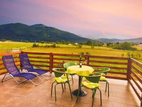 Balcony/Terrace, Mountain view, Entertainment