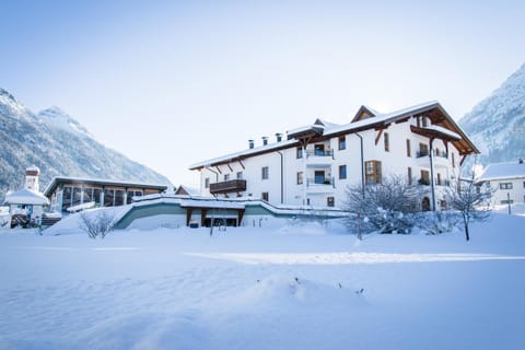 Property building, Winter