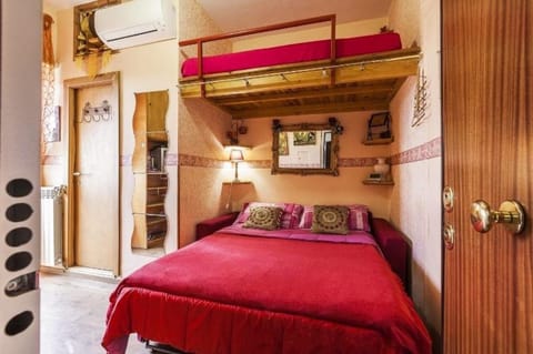 Bed, bunk bed