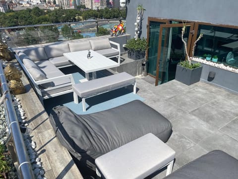 View (from property/room), Balcony/Terrace