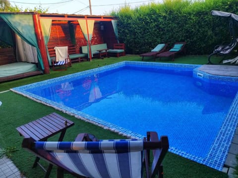 Property building, Swimming pool