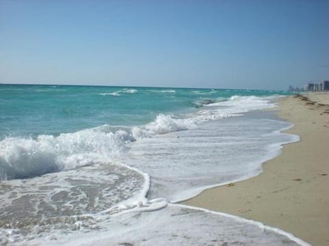 JeffsCondos - 5 Bedroom - Ocean Blue Resort Apartment in Myrtle Beach