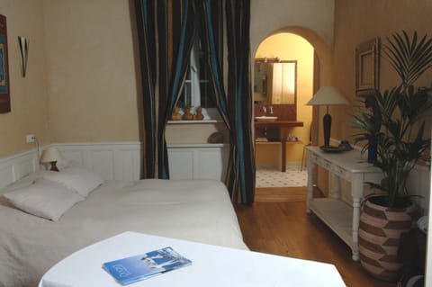 Chambres d'hôtes Le Clos d'Enhaut Bed and Breakfast in Dinard