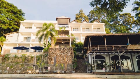 Property building, Day, View (from property/room), Balcony/Terrace