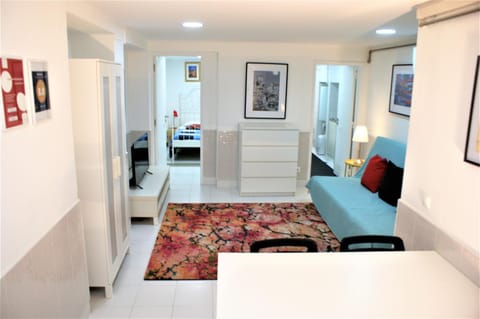 Living room, Decorative detail, Dining area