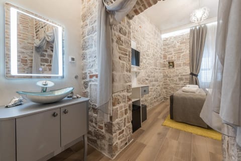 Zara Palace - design rooms Bed and Breakfast in Zadar