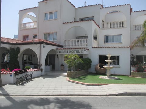 Facade/entrance, Summer