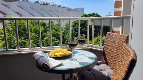 View (from property/room), Balcony/Terrace, Continental breakfast