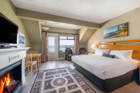 Sidney Waterfront Inn & Suites Hotel in Sidney