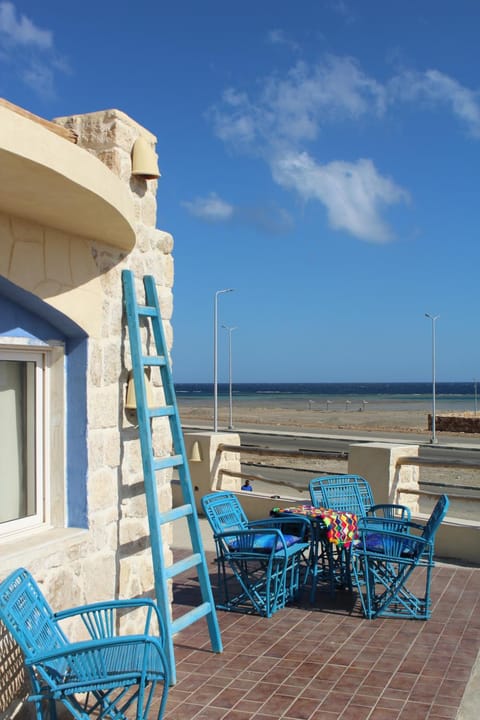 Balcony/Terrace, Mountain view, Sea view, Street view