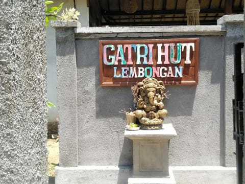 Gatri Hut Bed and Breakfast in Nusapenida