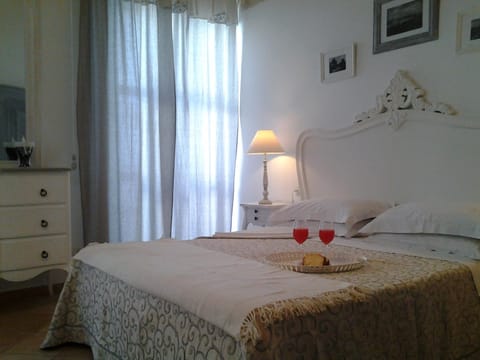 Day, Photo of the whole room