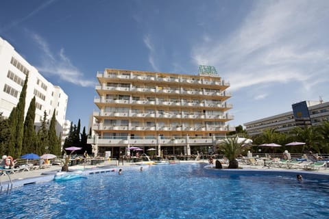 Facade/entrance, Swimming pool