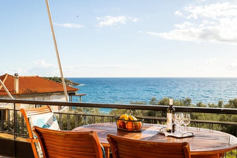 Natural landscape, Balcony/Terrace, Sea view