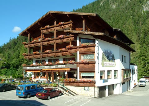 Facade/entrance, Summer