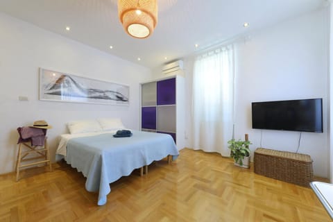 Living room, Bedroom