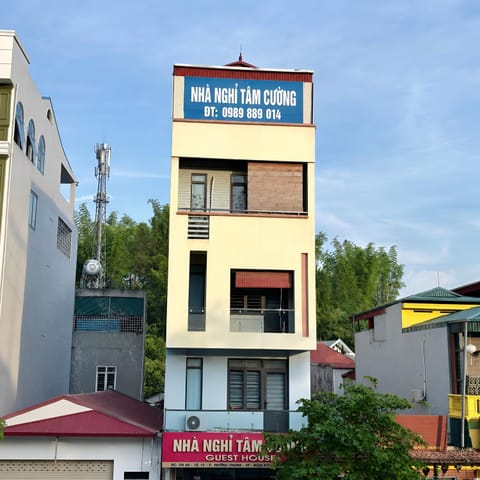 Property building, Day