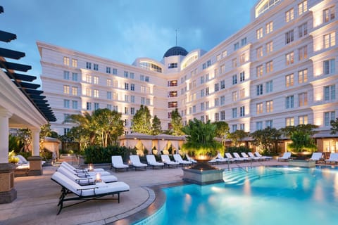 Property building, Patio, On site, Pool view, Swimming pool, Swimming pool, sunbed