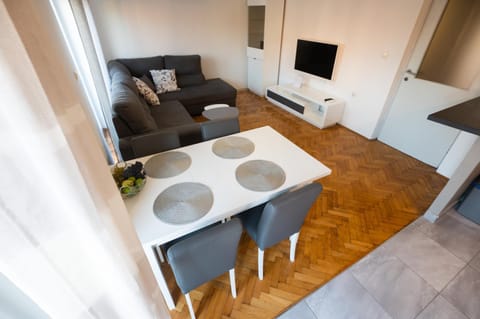 Communal lounge/ TV room, Dining area