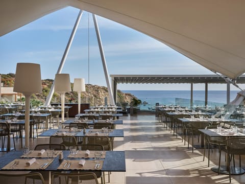 Restaurant/places to eat, Sea view