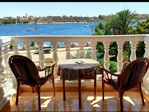 Balcony/Terrace, River view