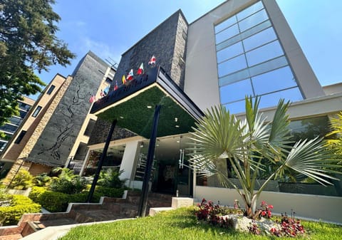 Property building, Day
