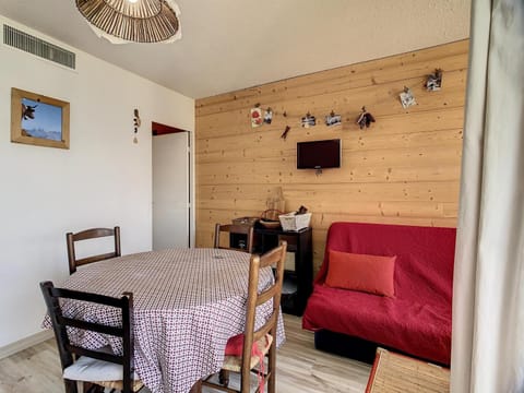 Appartement rénové 2 étoiles, 5 pers., près des pistes, La Toussuire - FR-1-417-24 Apartment in Villarembert