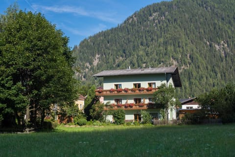 Pension Jägerhof Bed and Breakfast in Carinthia, Austria
