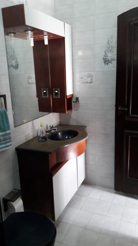 Bathroom, Decorative detail