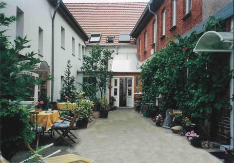 Patio, Day