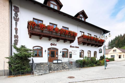 Property building, Street view