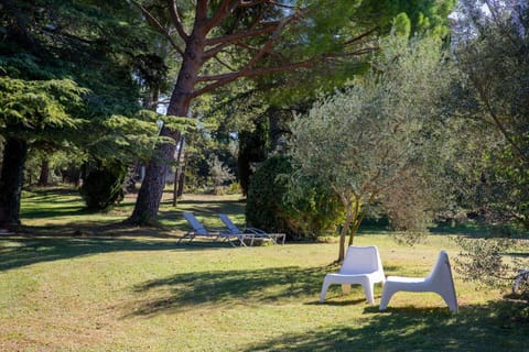 Property building, Garden, On site