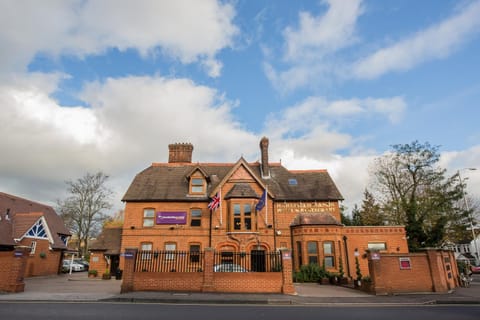Property building, Facade/entrance, Day, Area and facilities