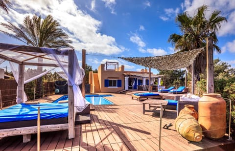 Patio, Swimming pool