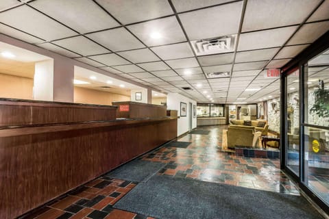 Lobby or reception, On site