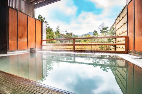 Hot Spring Bath, Open Air Bath