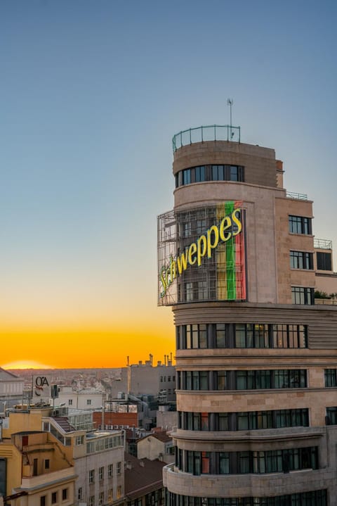 Restaurant/places to eat, View (from property/room)